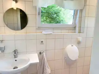 Gäste-WC EG