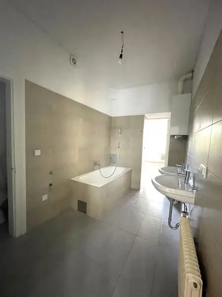 Altbau-Flair - Sanierte  3-Zimmer Wohnung - 3. Bezirk Nähe Landstraße