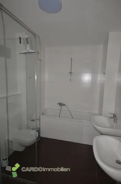 Attraktive Gewerbefläche zu vermieten – ca. 130 m², Nähe UNO City & U-Bahn