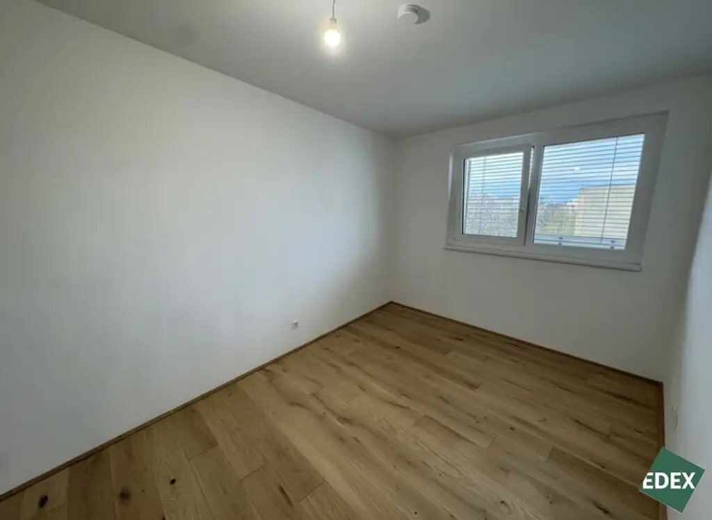 2-Zimmer-Wohnung mit Balkon direkt bei der U3 - perfekt für Singles oder Paare