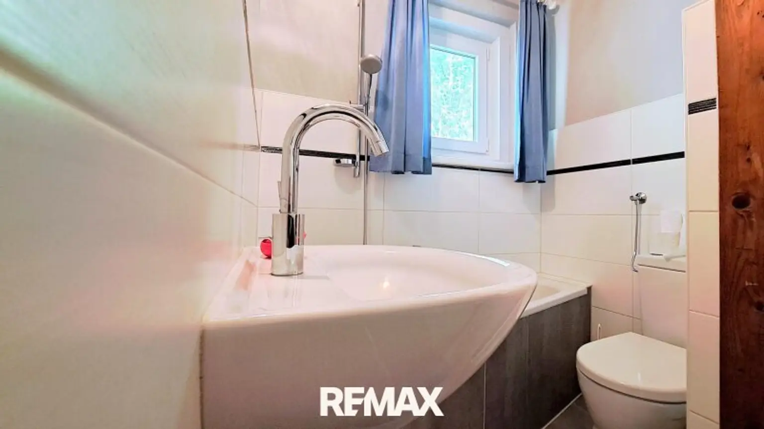 Badezimmer mit Toilette