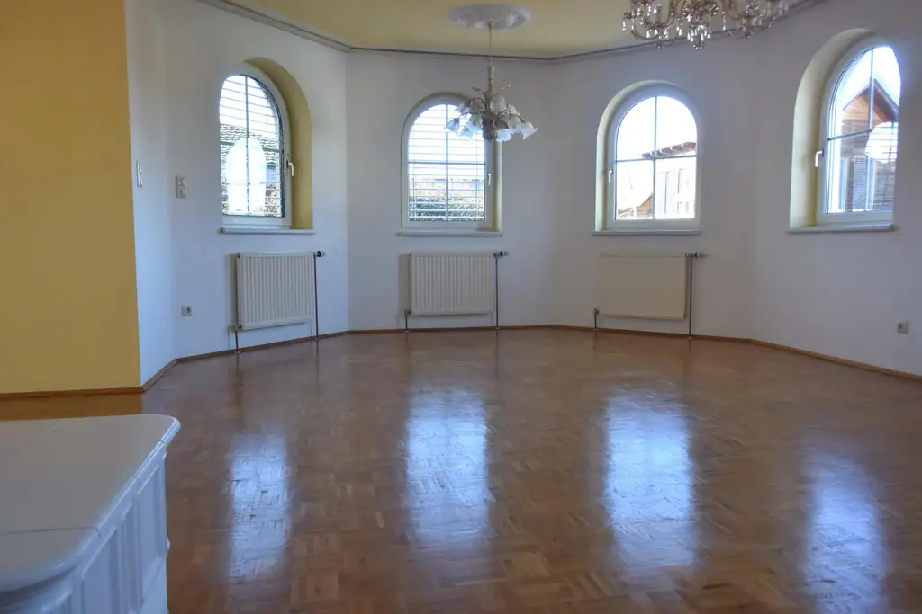 Schöner, sehr gepflegter Bungalow