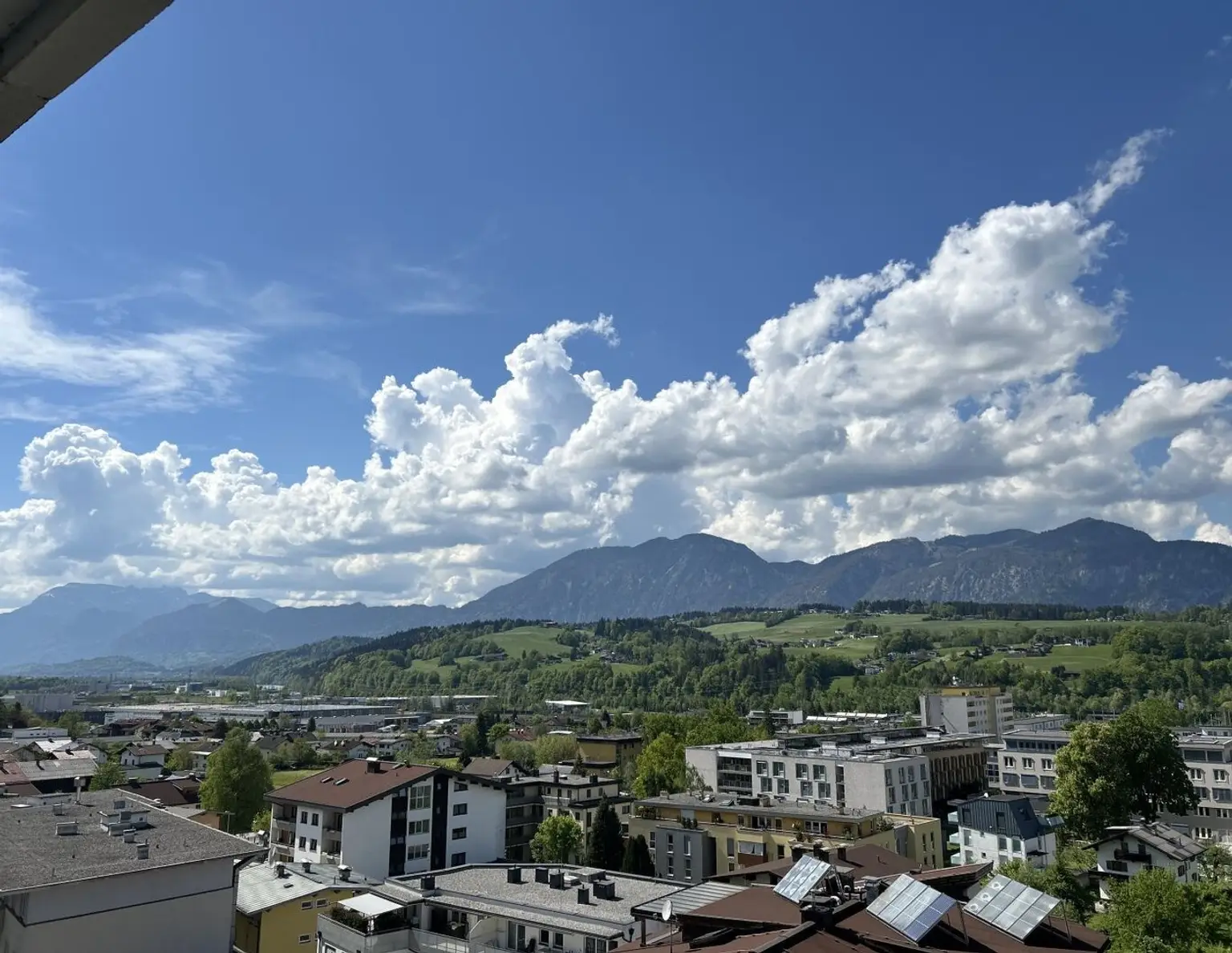 Zentral gelegene 3-Zimmer-Wohnung in Tirol - Gepflegt, lichtdurchflutet und mit Balkon