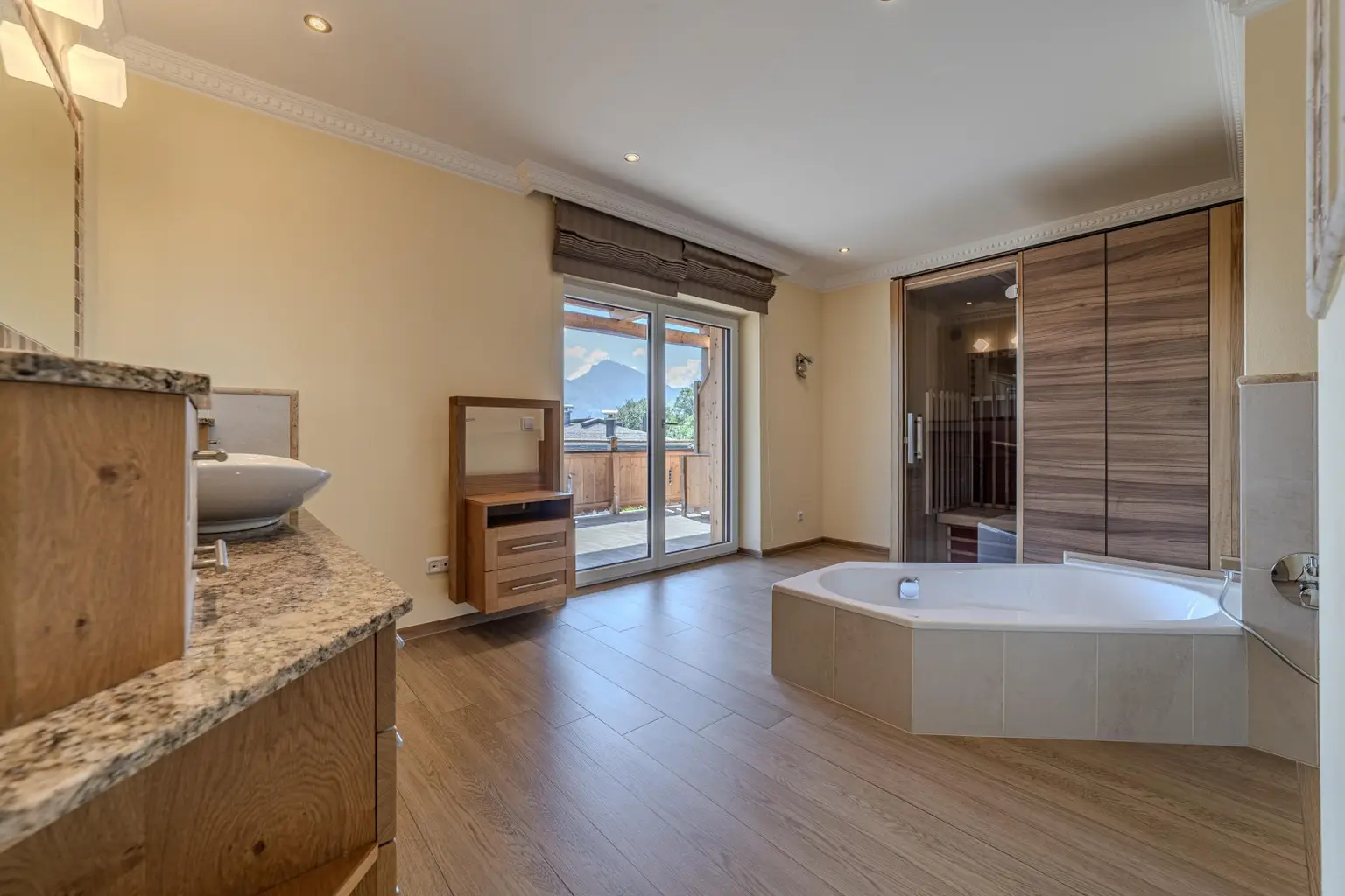 Badezimmer im OG
