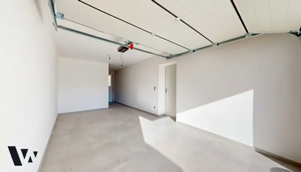 MODERNES DESIGNERHAUS MIT GARTEN & POOL | ERSTBEZUG | VIDEO-PRÄSENTATION