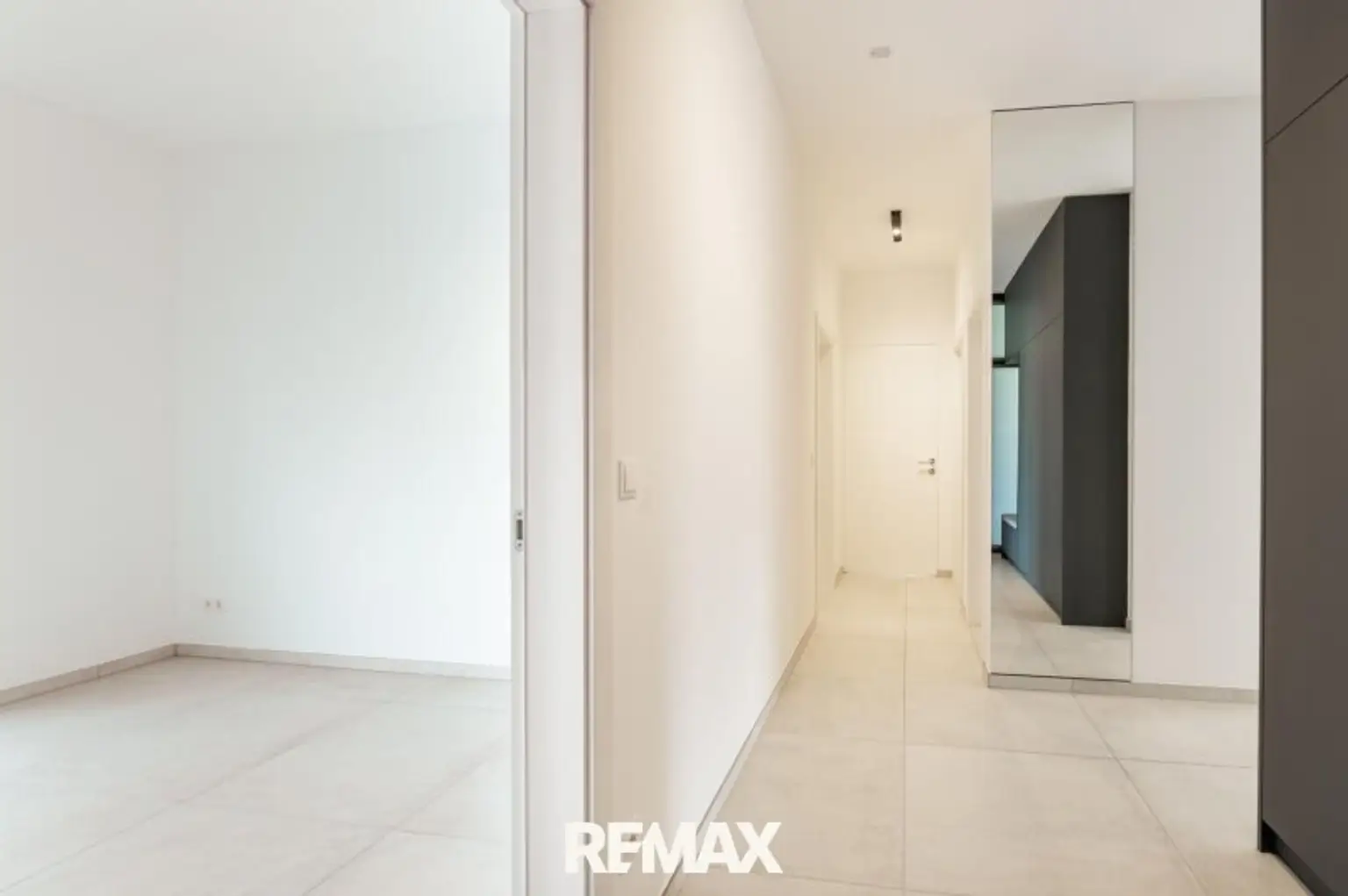 Vorraum und Zimmer 10,5m²