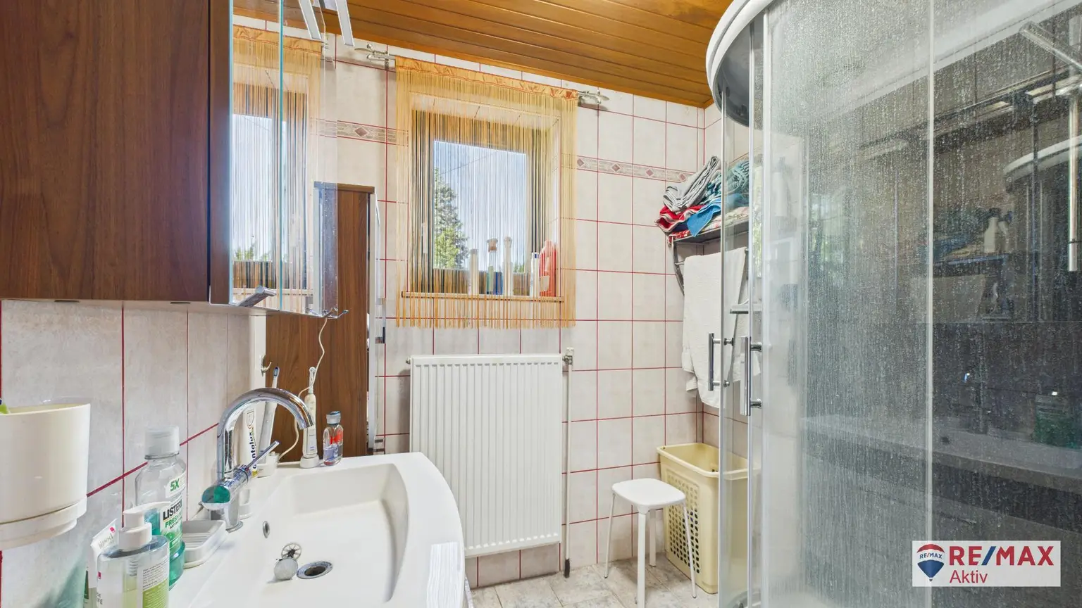 Familienfreundliches Einfamilienhaus mit Garten in ruhiger Lage