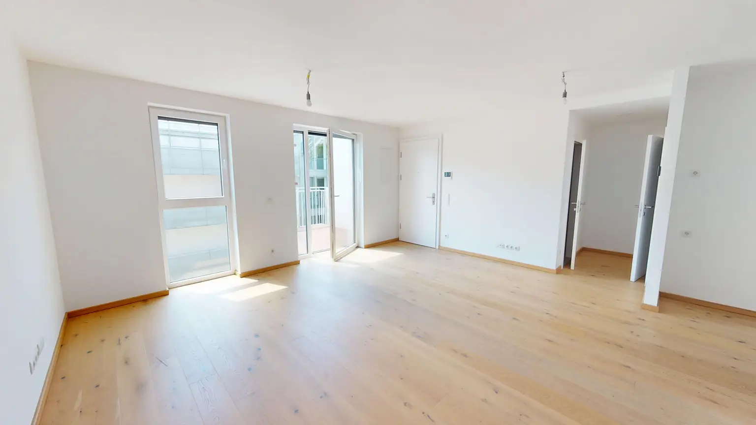 Moderne Dachgeschosswohnung mit Balkon in Brigittenau