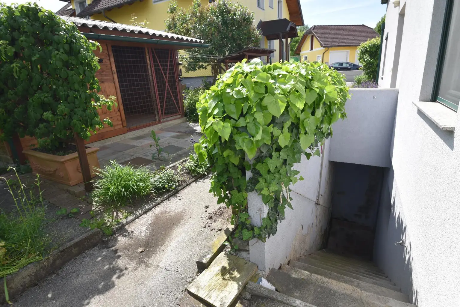 Doppelhaushälfte mit Garten & Carport - in beliebter Lage