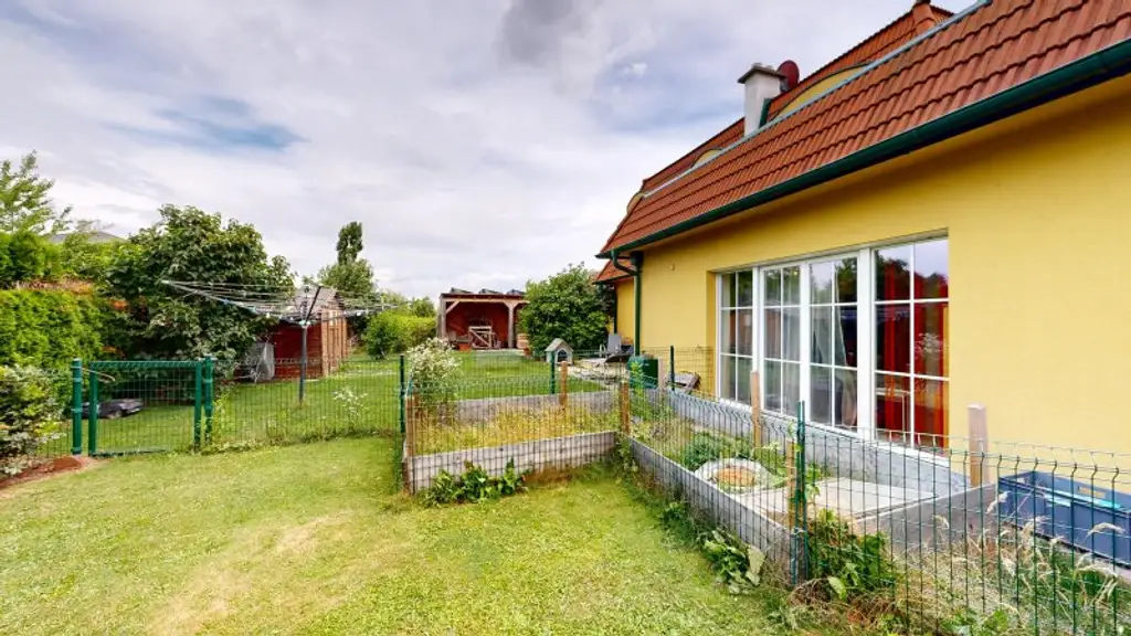 SELBSTVERSORGERHAUS – Unabhängig leben, entspannt wohnen. Traumhaus mit eigener Stromversorgung, Pool & durchdachter Ausstattung in Wiener Neustadt