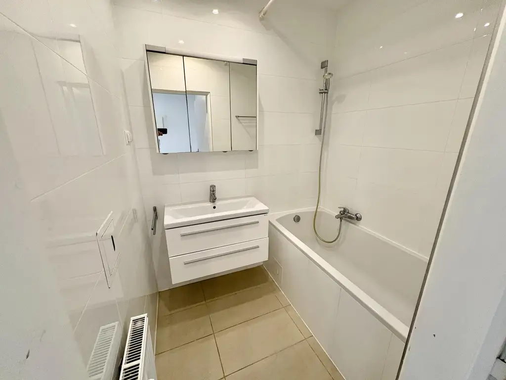 Helle, sanierte 3-Zimmer-Wohnung mit Loggia im 4. Lift-Stock – 1030 Wien