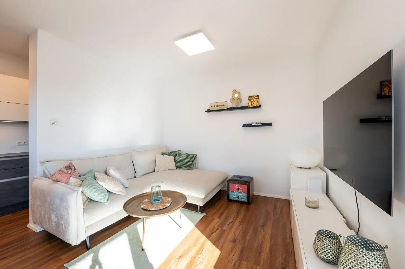 3-Zimmer-Dachterrassentraum inklusive 2 Carports