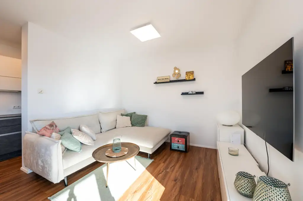 3-Zimmer-Dachterrassentraum inklusive 2 Carports