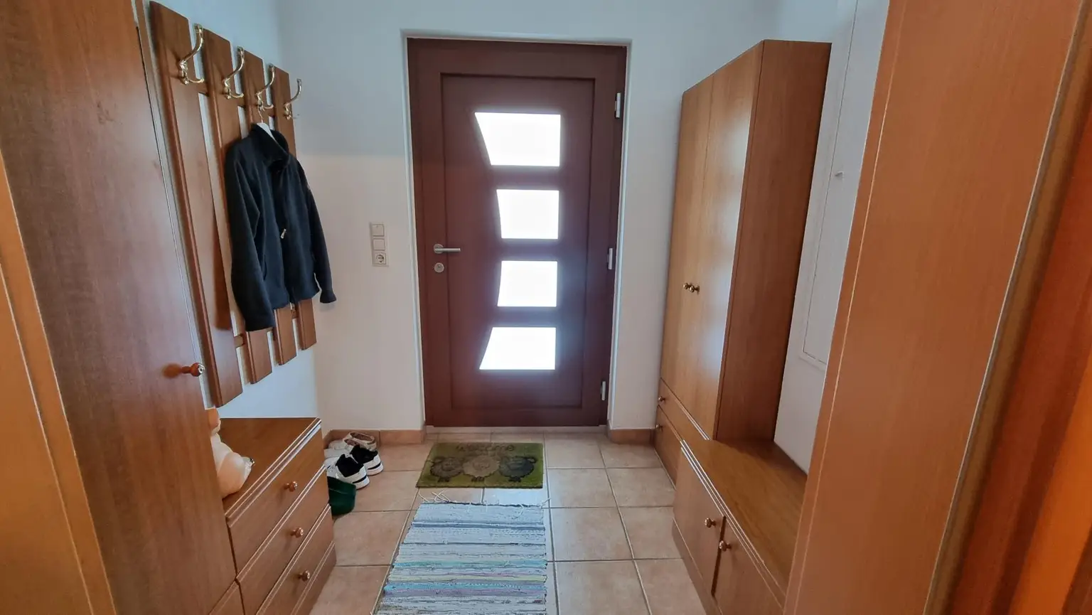 Charmanter Bungalow mit großem Garten, Photovoltaik & Teichanlage