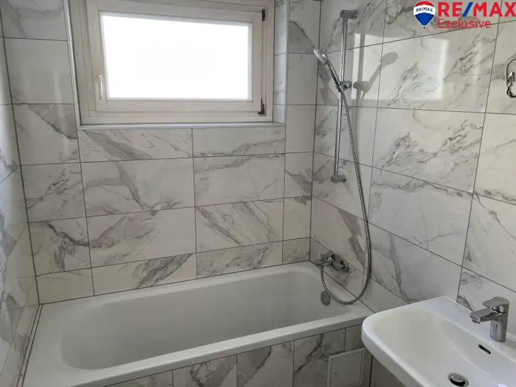 Moderne 2-Zimmer-Wohnung mit Balkon in Wiener Neustadt – Erstbezug nach Sanierung!