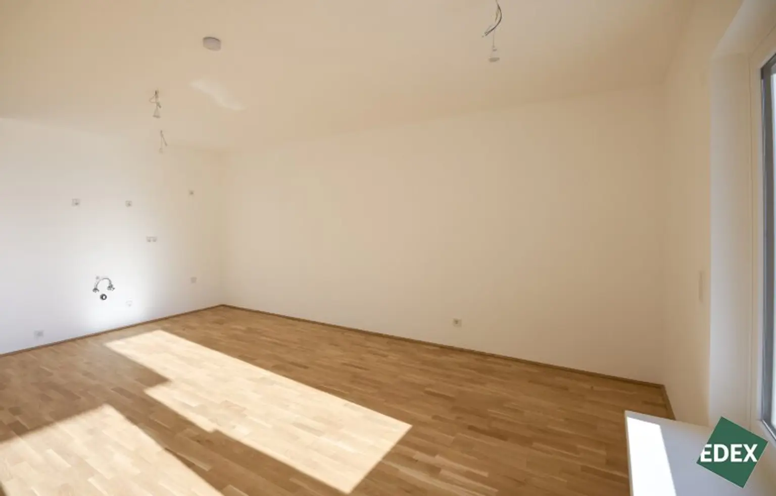 ERSTBEZUG | Sonnige 3-Zimmer-Wohnung mit Balkon