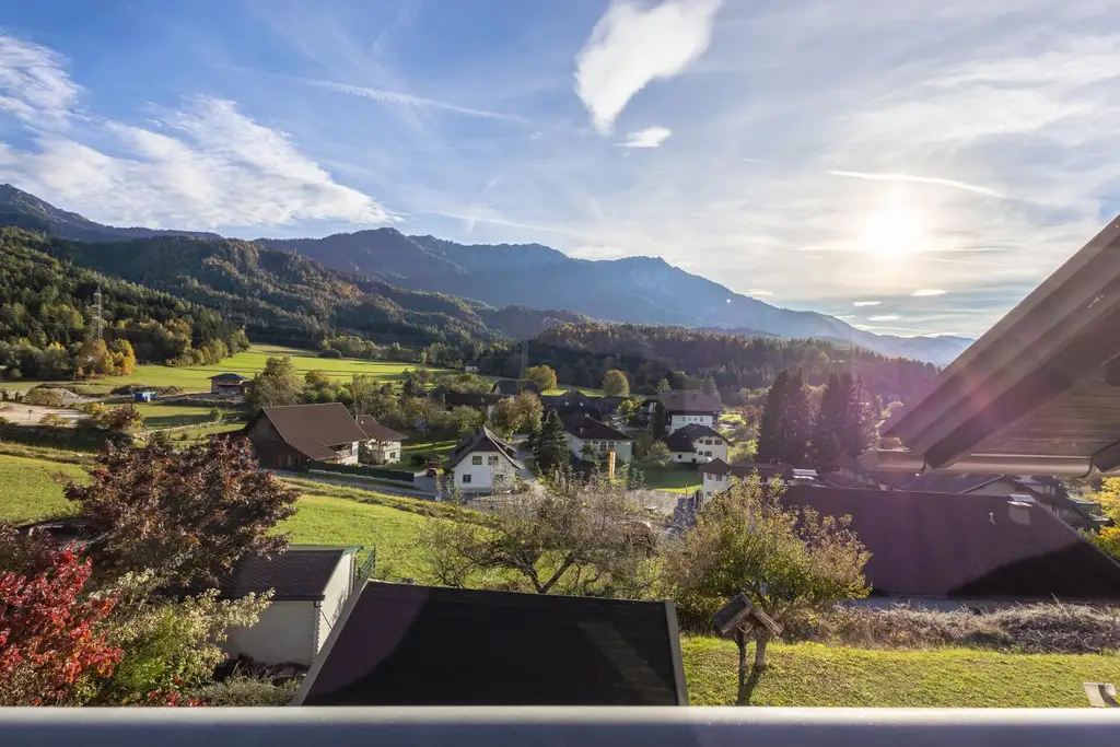 Ein- Zweifamilienhaus mit traumhaften Mittagskogelblick