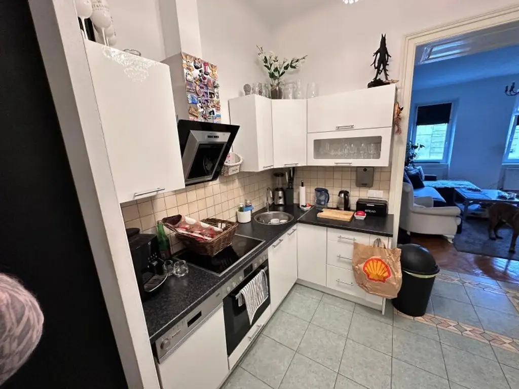 Nutzen Sie die Chance - Charmante Altbauwohnung mit Ausnahmebewilligung zur AirBnB Vermietung