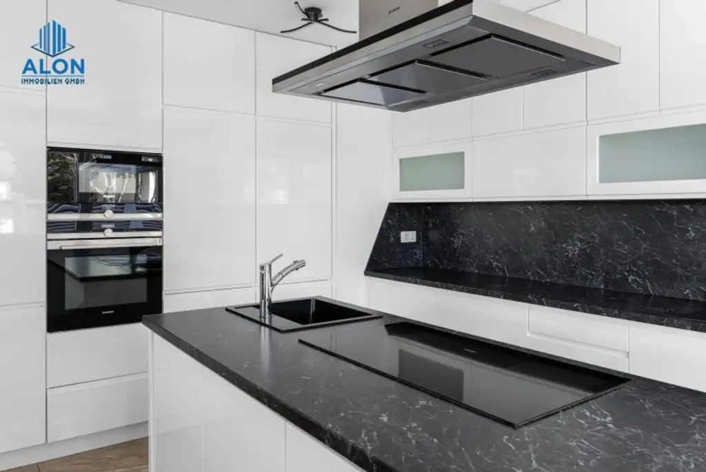 EXKLUSIVES WOHNHAUS | WOHNTRAUM | GROSSER GARTEN MIT WHIRLPOOL & SAUNA