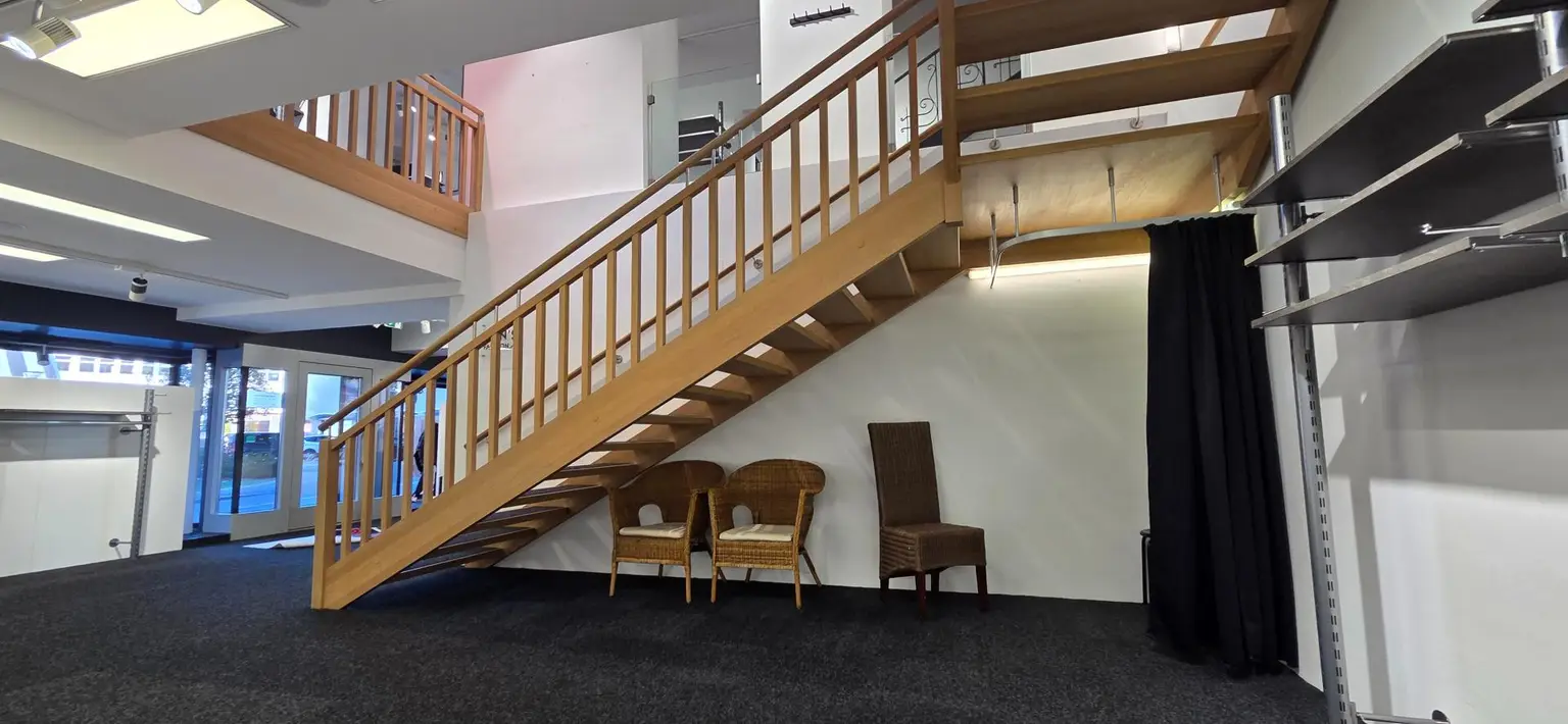 Kapitalanlage mit Mehrwert: Geschäftsfläche plus Wohn- oder Gästebereich!