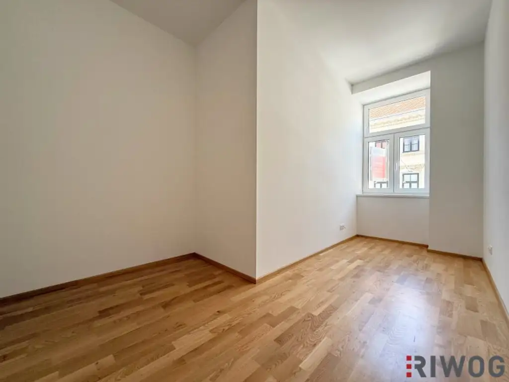 NEUER PREIS - SOMMERAKTION | 3-Zimmer Altbauwohnung mit großem innenhofseitigem Balkon im 1. Liftstock | ERSTBEZUG NACH SANIERUNG