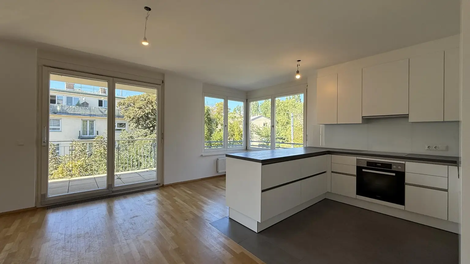 Top moderne, klimatisierte 4 Zimmer Neubauwohnung mit 2 Bädern und 16m² Balkonfläche!!!