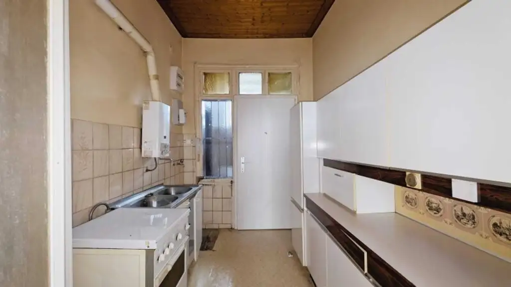 ++NEU++ Sanierungsbedürftige 2-Zimmer-Wohnung, viel Potenzial!