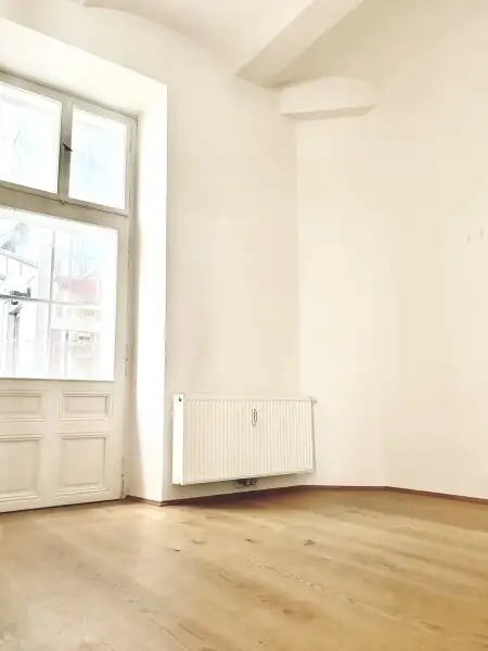 Ein Juwel mitten in der Fußgängerzone freut sich auf eine(n) attraktive(n) Mieter(in)!