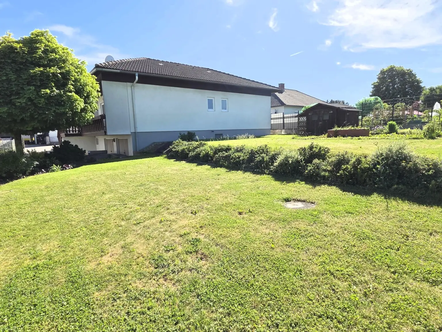 Hausrückseite m. Garten