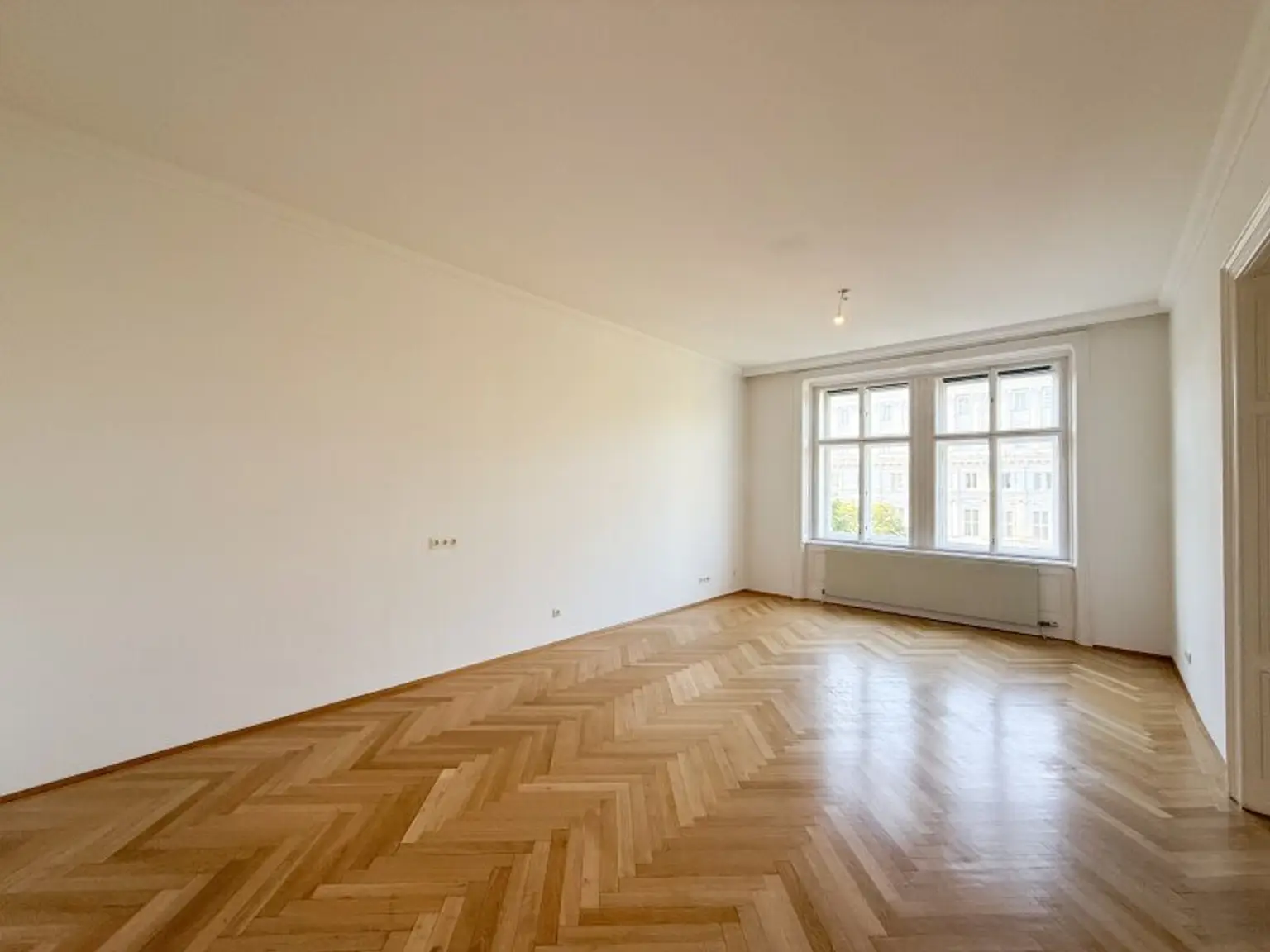 Exklusives 4-Zimmer-Altbaubüro mit Blick auf das Hotel Imperial – Kärntner Ring, 1010 Wien