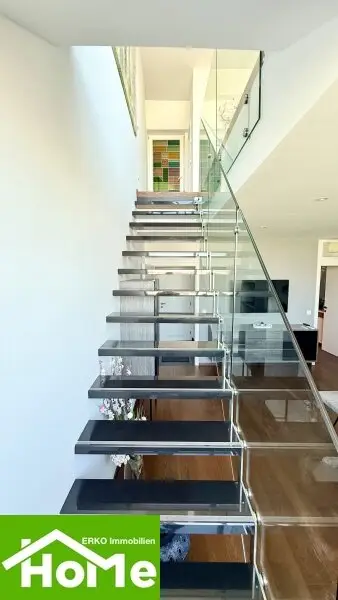 Moderne Dachwohnung auf 2 Etagen und 26m2 Terrasse