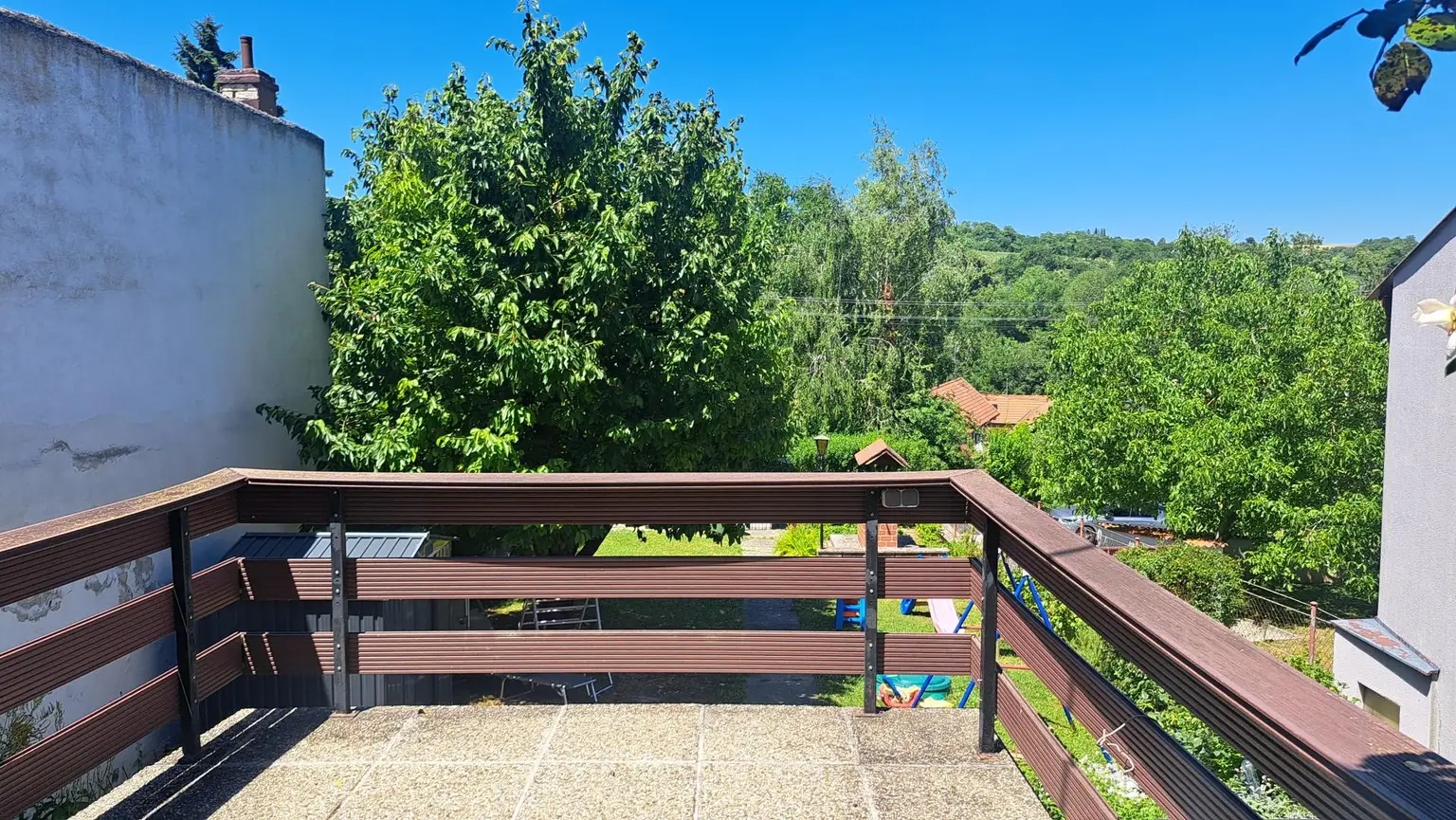 Kleines Sacherl mit 2 Terrassen, Nebengebäuden, Gemüsegarten, Erdkeller, idyllischem Grundstück, einer betonierten Freifläche und viel Potenzial....