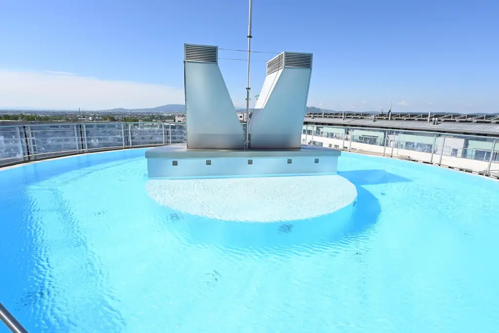 " ++ Wienerberg City ++ Weitblick ++ Panorama-Pool-Nutzung  ++