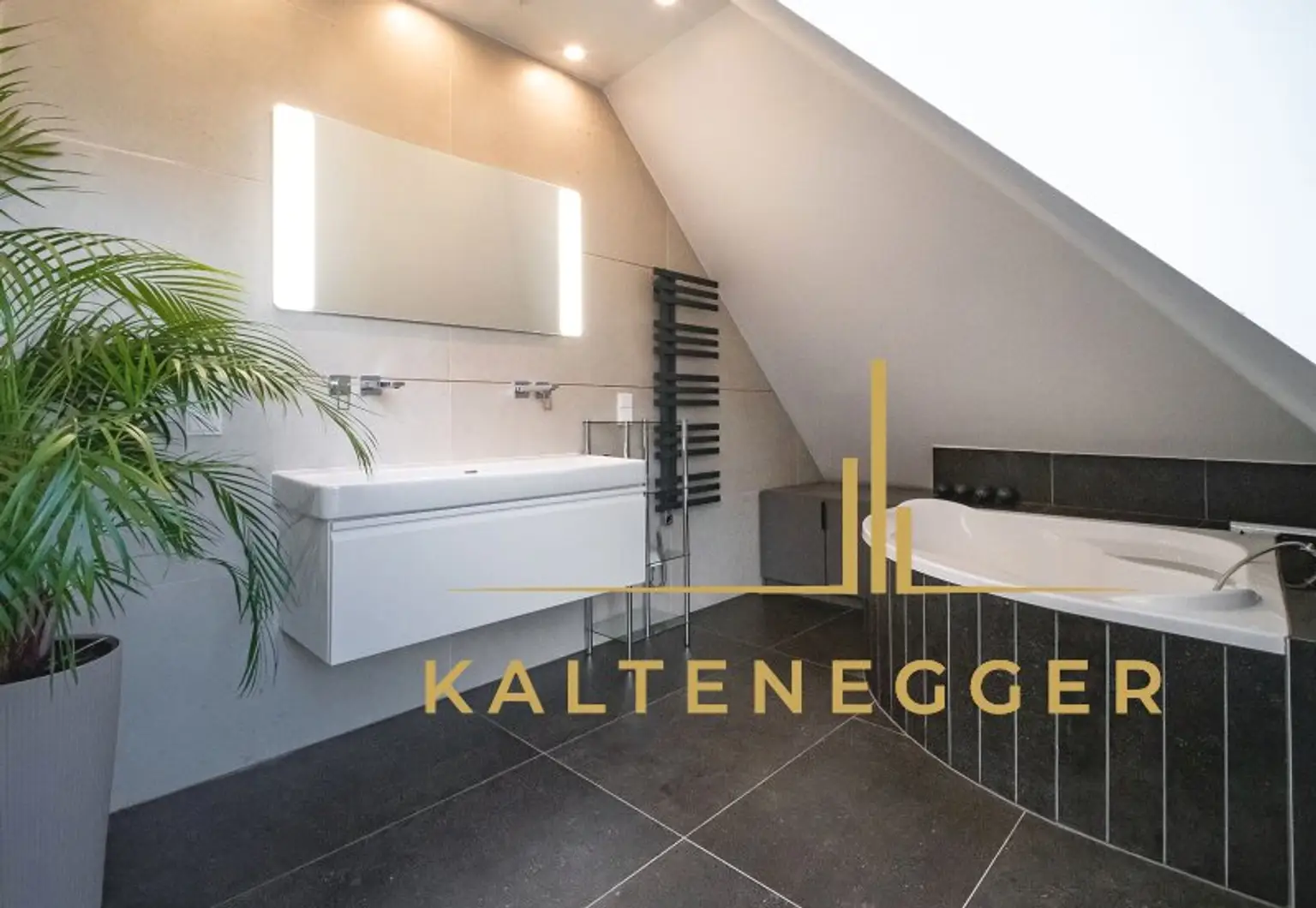 Badezimmer ca. 16,60 m²