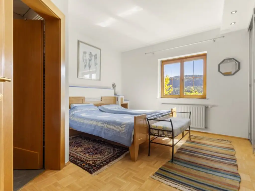 Charmanter und schöner 130m² Architekten-Bungalow in Keutschach Nähe Rauschelesee in Aussichtslage