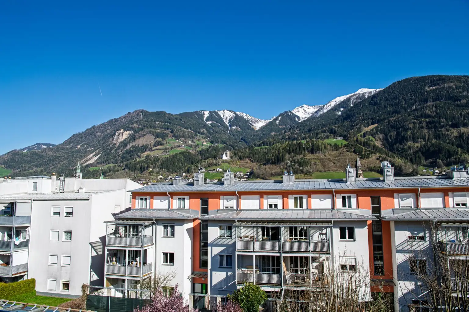 Aussenansicht Wohnanlage Innenhof