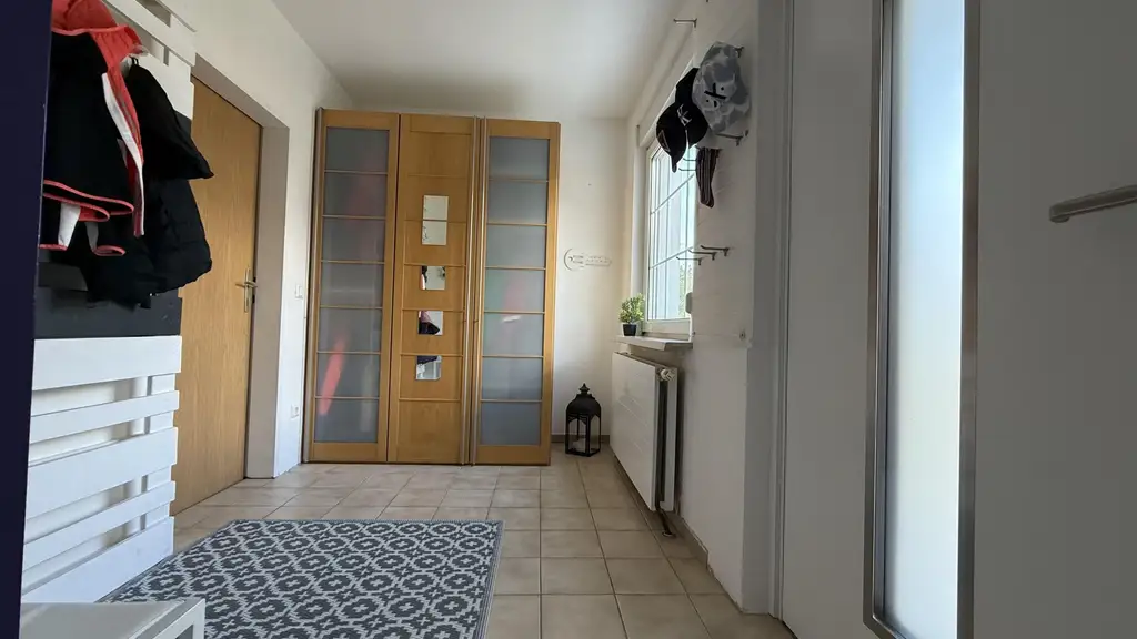 Wohfühl-Eldorado für die ganze Familie!! Zentral gelegen und trotzdem ruhig!!