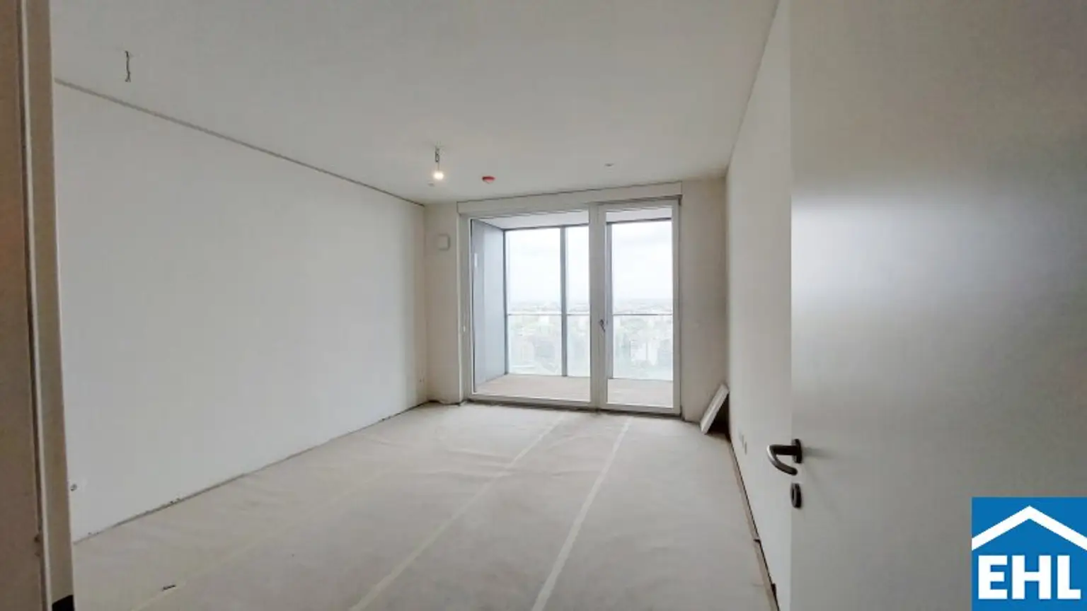 Erstbezug im VIENNA TWENTYTWO bei der U1 *Rooftop-Pool inklusive*