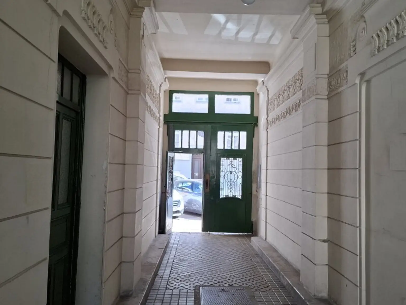 Zinshaus  in ruhiger LAGE -  Nähe Schönbrunner Schloßpark