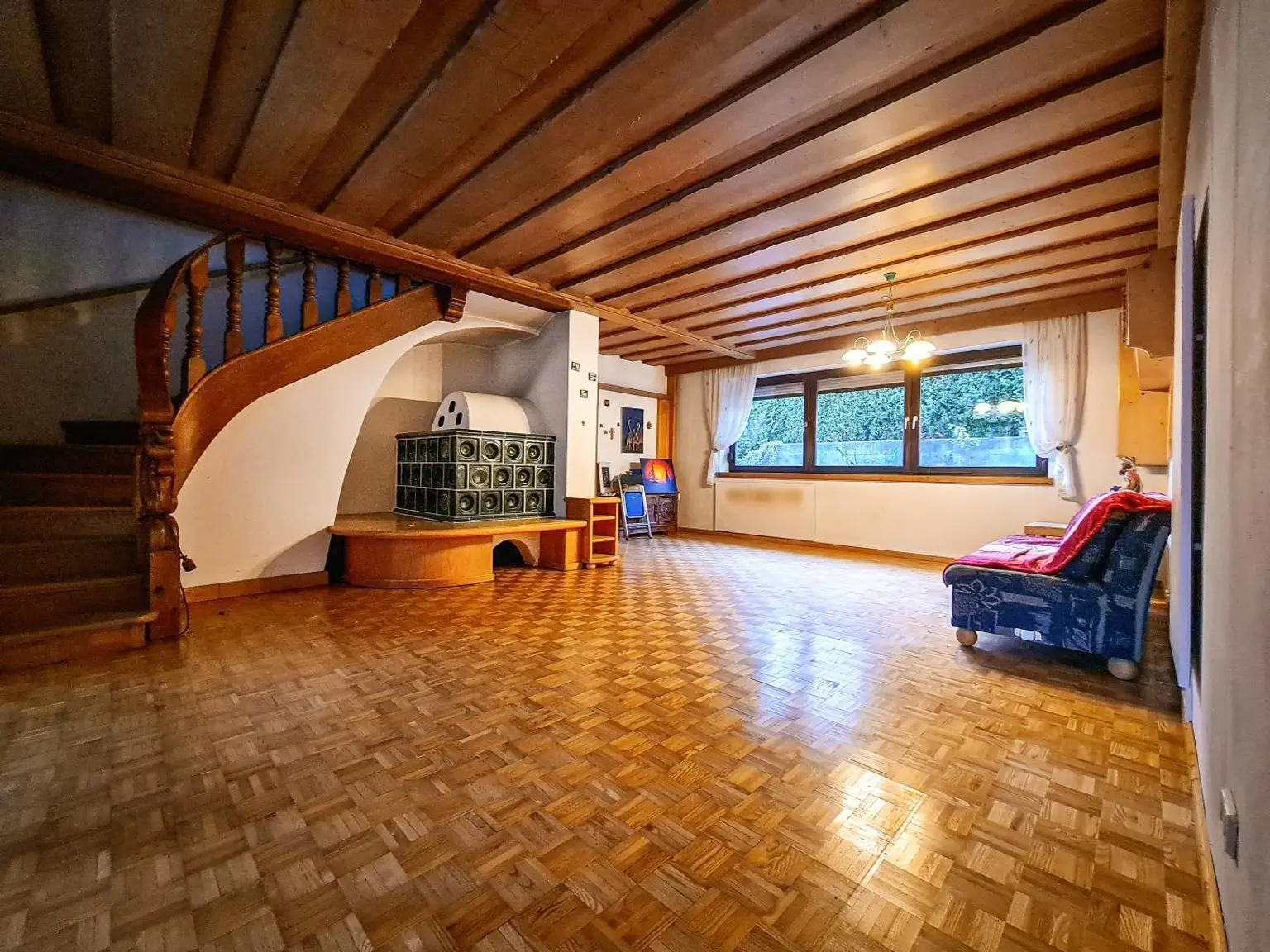 Linke Haushälfte: Wohnzimmer