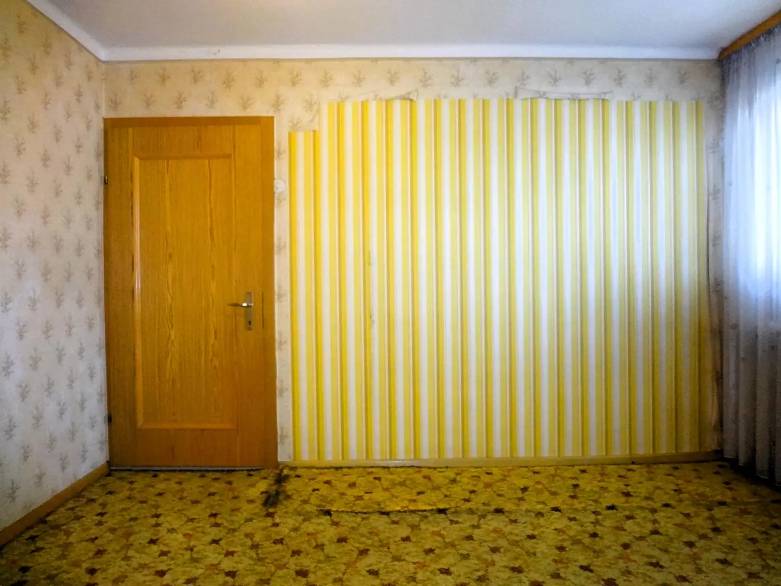 GEDIEGENES HAUS MIT ZWEI WOHNEINHEITEN UND GROSSEM GARTEN!