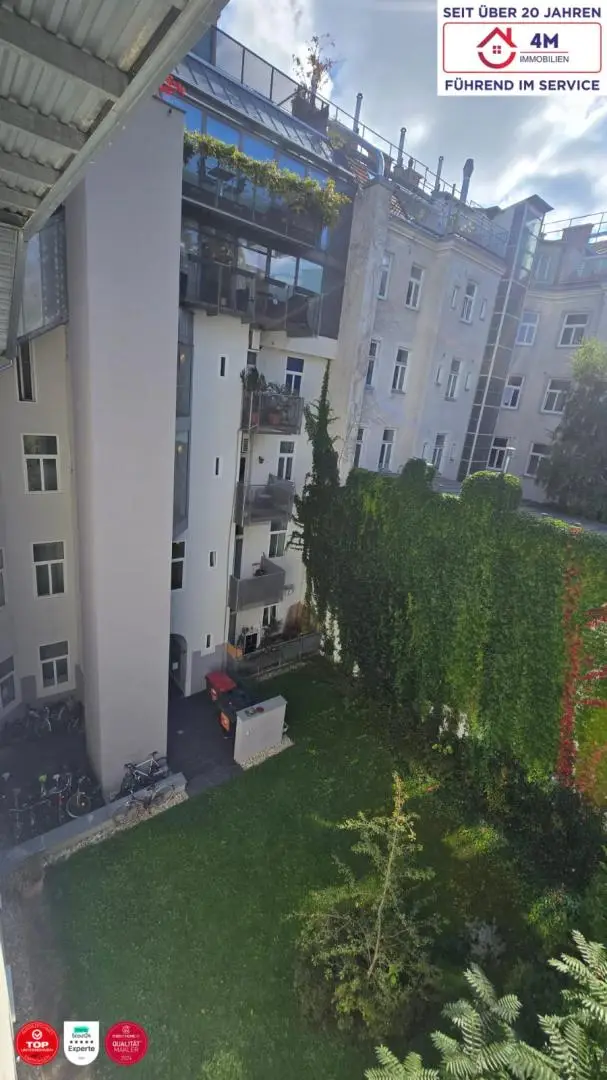 Drei Zimmer Stilaltbau-Rarität in begehrter Lage – sonnig, ruhig und elegant