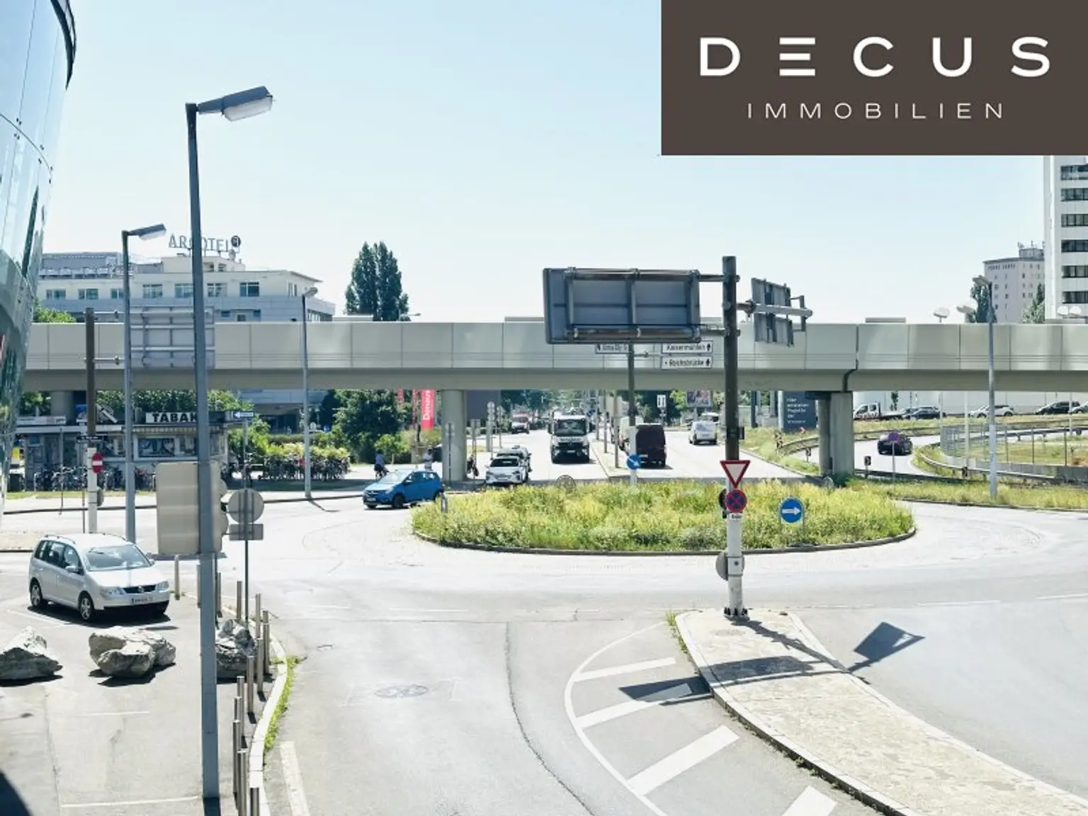 + + + DC-BOX | gekühlte Büro- oder Geschäftsfläche an der U1 + + + DONAU CITY + + +