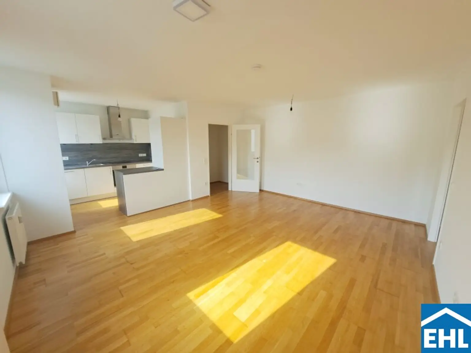Innenhofseitige 2-Zimmer-Wohnung nahe dem Millennium Tower