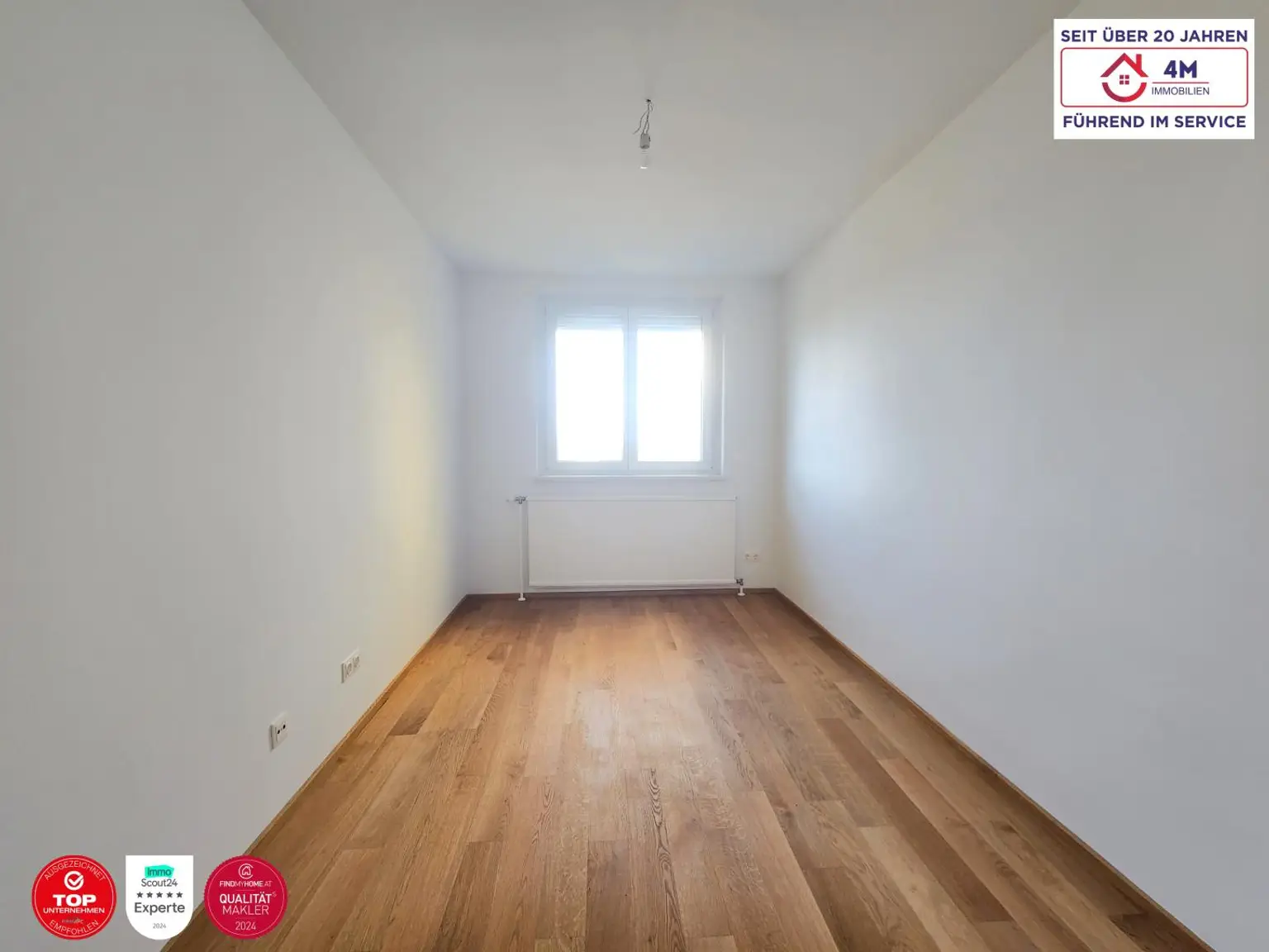*AKTION NUR 1,5%+20% ust. PROVISION BEZAHLEN* Hochwertig sanierte 3-Zi.-Wohnung mit Loggia & traumhaftem Fernblick aus allen Zimmern