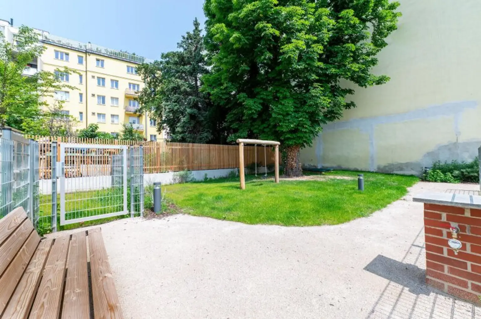 Erstbezug ab Dezember! 2-Zimmer-Loggiawohnung inkl. Stellplatz und Garten zu vermieten!