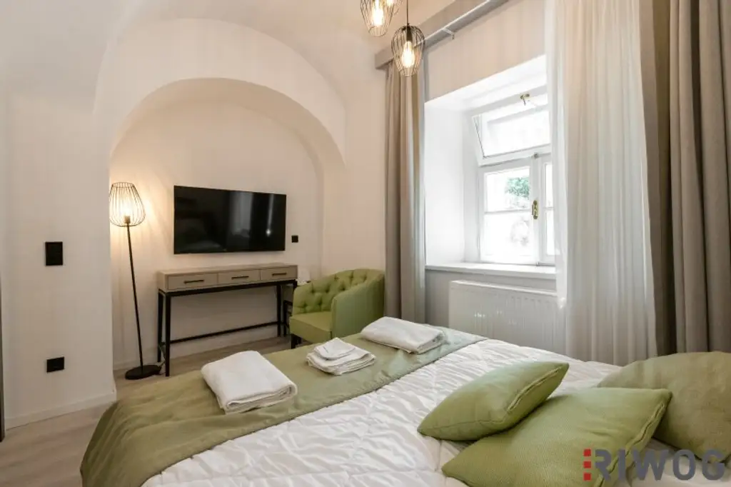 Stilvoller 37 m²-Altbau in 1190 – Gewölbedecken, Designbad & Einbauküche – Wohnen beim Weingarten