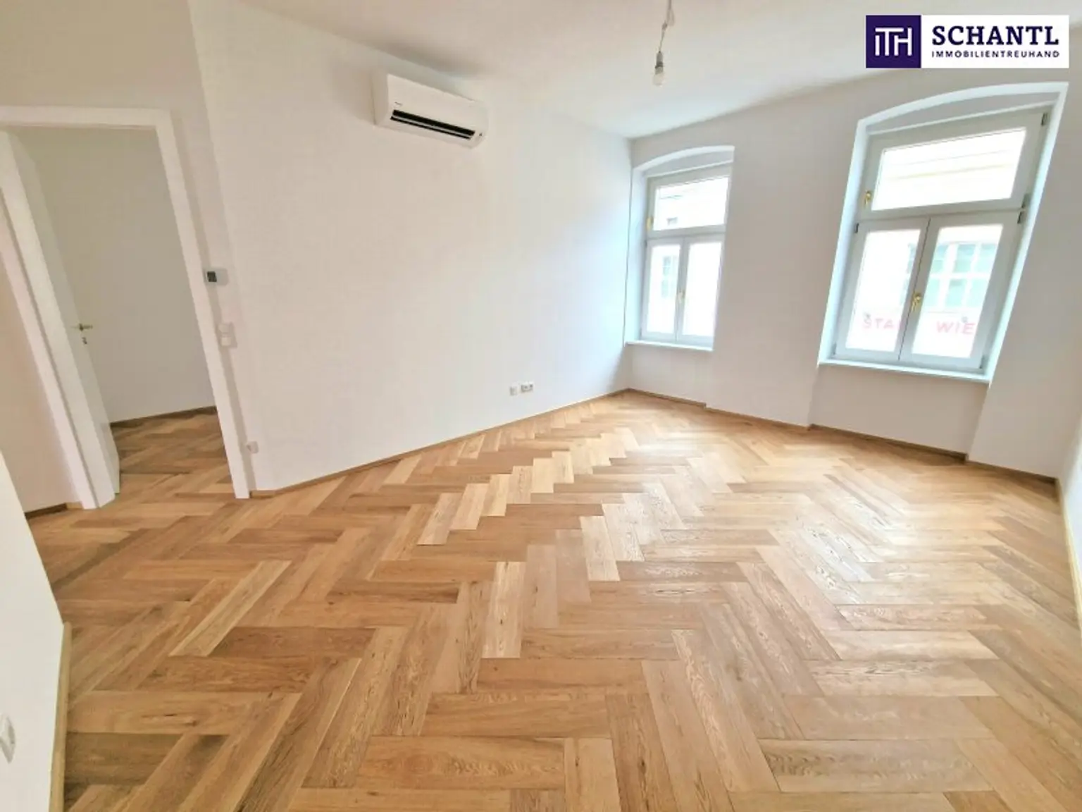 ***Altbau trifft Dachgarten – Stilvolle 3-Zimmer-Wohnung mit großer Terrasse  – hochwertiger Sanierung + Klimaanlage & Luftwärmepumpe***