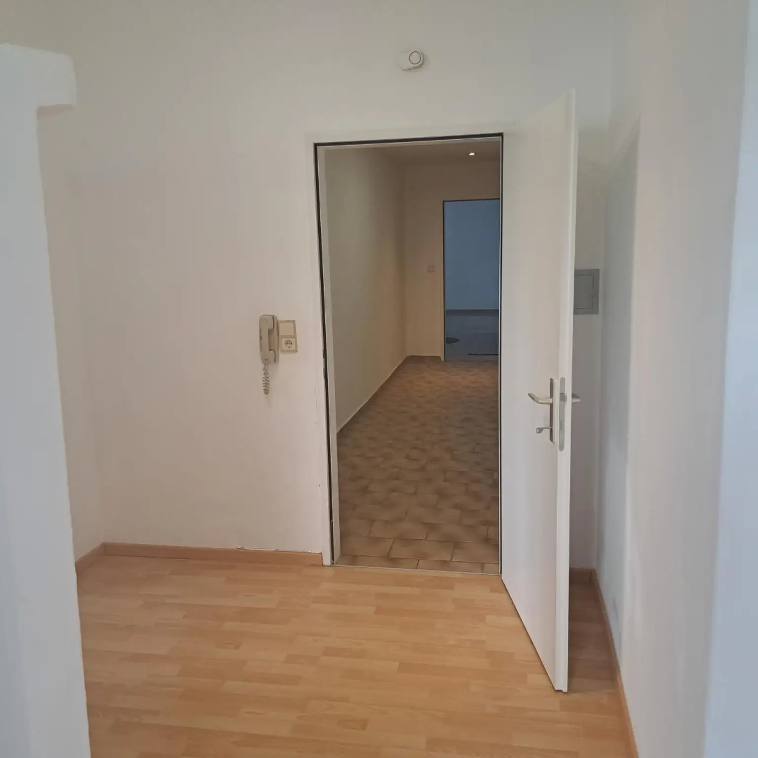 Sonnige 4-Zimmer-Wohnung mit Gartennutzung in zentraler Lage!