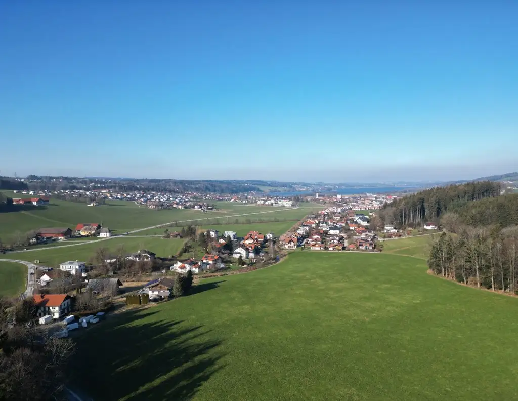 382 m² BAUPARZELLE NÄHE OBERTRUM - Baubewilligung für eine Doppelhaushälfte!